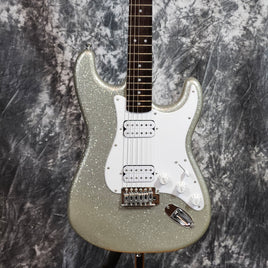 Squier  Bullet Stratocaster, Champagne Sparkle w/case