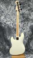 Fender Standard Jazz Bas w/HSC